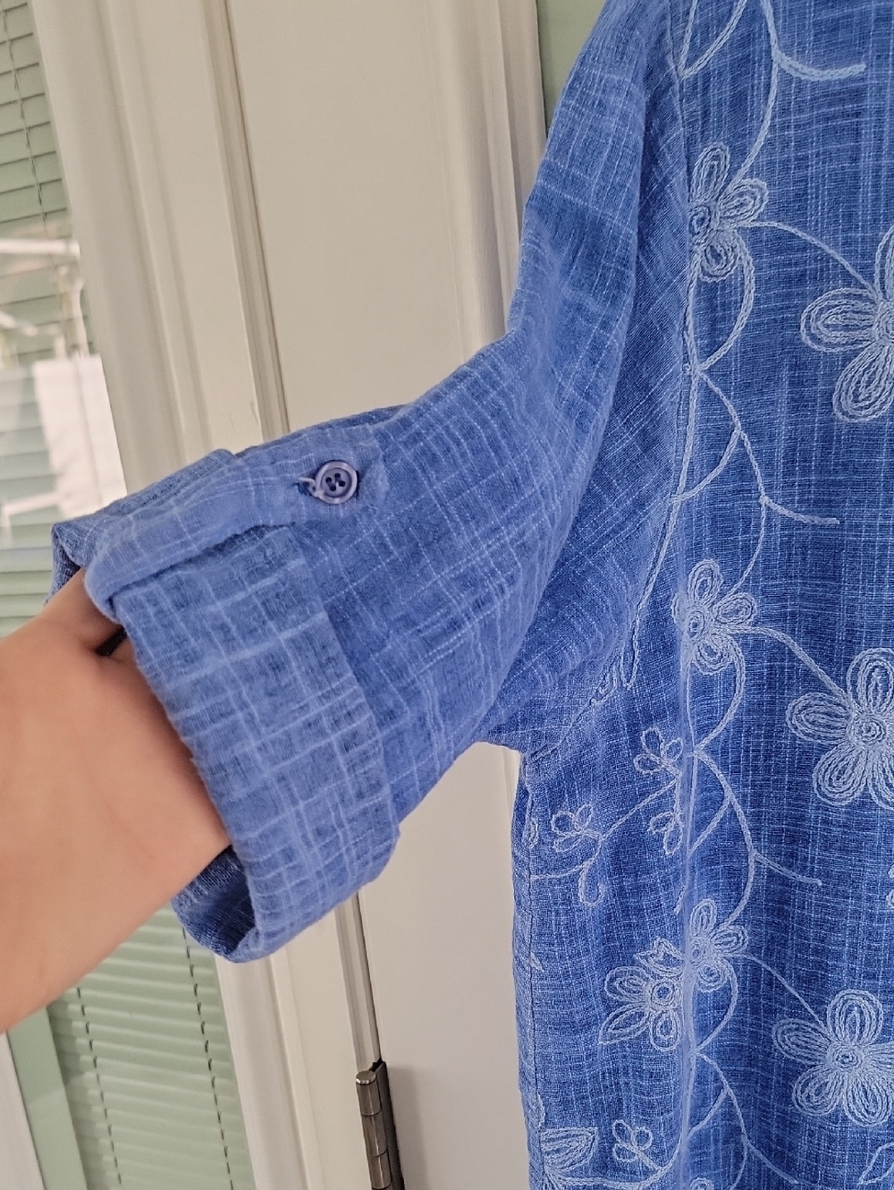 Blue Embroidered Floral Lightweight Cotton Roll Tab Sleeve Button-up Shirt - Picture 3 of 9